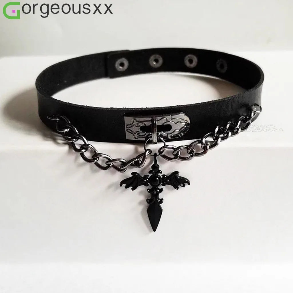 Black chocker