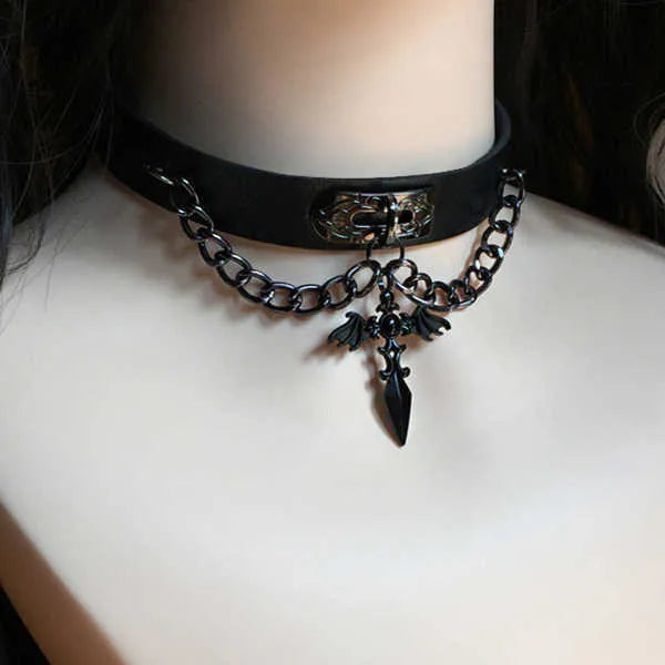 Black chocker